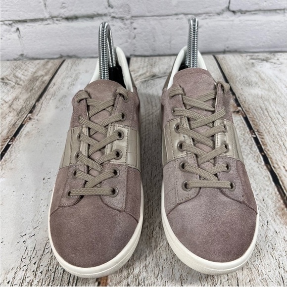 SAM EDELMAN Women's Marquette
Leather Sneakers Size 6 - Picture 3 of 10